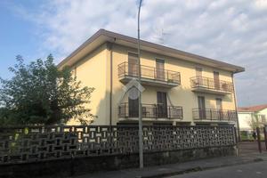 3 LOCALI A LACCHIARELLA