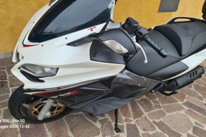 Aprilia srv 850 