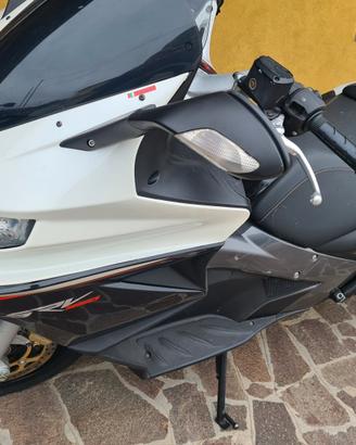 Aprilia srv 850 