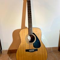 Chitarra acustica Yamaha F400