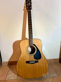 Chitarra acustica Yamaha F400