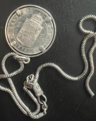 Ciondolo in argento con catena in argento