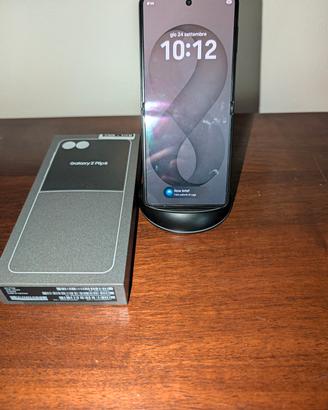 SAMSUNG Z FLIP 8 BLACK  256 GB