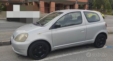 Toyota Yaris 1.0 benz esente bollo dal  2027