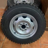 Cerchi e gomme ricostruite