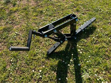 Sollevatore Trattorino Brinly