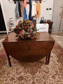 tavolo antico con alette laterali apribili