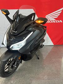 Honda Forza 350