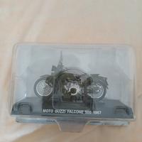 modellino moto Guzzi Falcone 500 1967