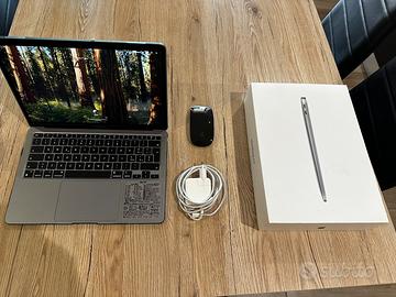 MacBook Air M1 2020 13,3” + Magic Mouse