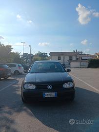 GOLF IV