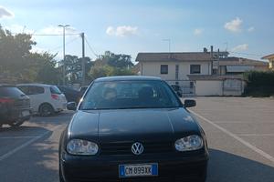 GOLF IV
