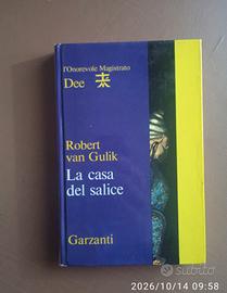 L'onorevole magistrato Dee, La casa del salice - R