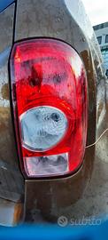 DACIA DUSTER 2012 - STOP POSTERIORI DESTRO E SINIS
