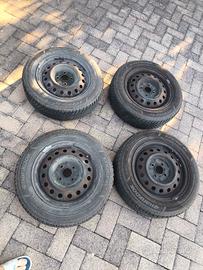 Ruote con cerchioni per Yaris 2004