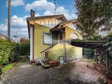 Soluzione Indipendente con ampio giardino