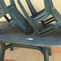 Tavolo da esterno in plastica con 4 sedie