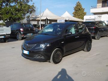 Lancia Ypsilon 1.0 FireFly 5 porte S&S Hybrid Silv