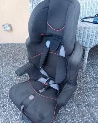 Seggiolino per auto