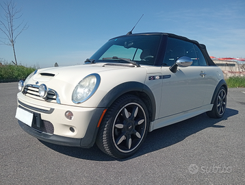 Mini Cooper S cabrio Sidewalk