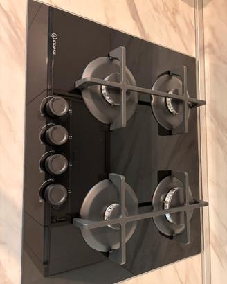 Indesit piano cottura a gas vetro nero