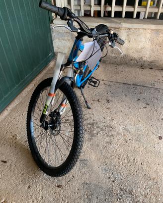 Bicicletta mountain bike cerchio 27,5
