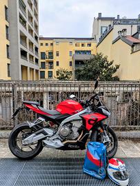Aprilia Tuono 660  