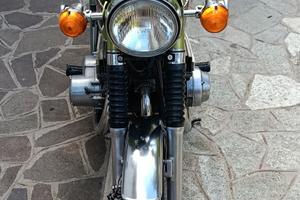 Suzuki Gt 550 
