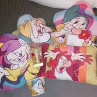 set di cuscini, bicchieri e tazze Disney 