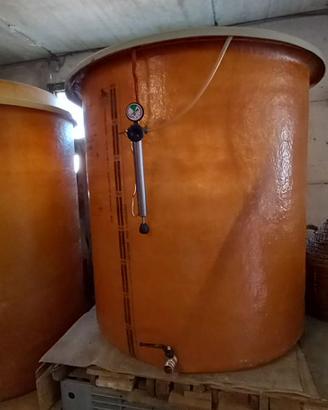 Botti vetroresina per vino