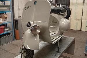 vespa faro basso 