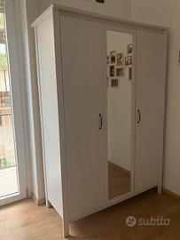 Armadio a due ante piu specchio