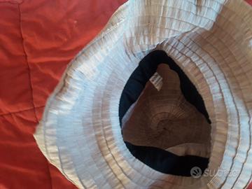Cappello estivo color beige