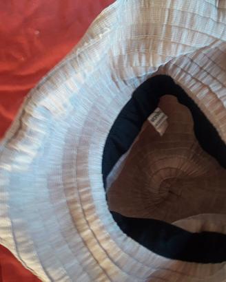 Cappello estivo color beige