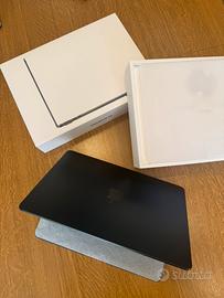 MacBook Air M2 - 256gb SSD - 8gb RAM