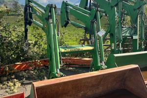 CARICATORE FRONTALE JOHN DEERE 583