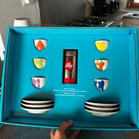 Capuccino cups Jeff Koons