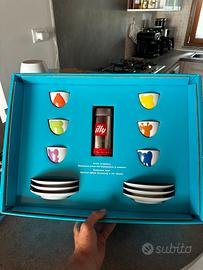 Capuccino cups Jeff Koons