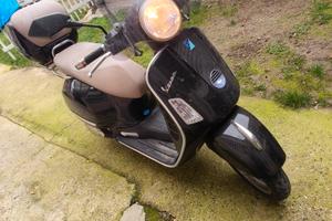 Vespa 250 gtsi