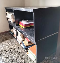 Mobili contenitori a giorno in legno nero
