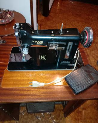 macchina da cucire Necchi mod. 267