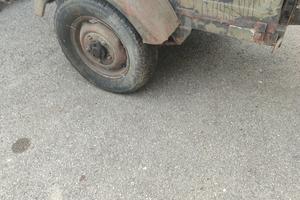 carrello militare con documenti 