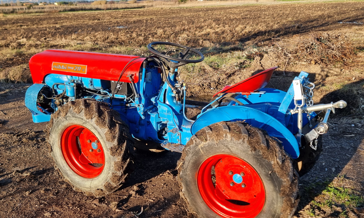 Trattore 4 ruote motrici 20 cv