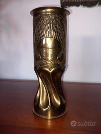 Vaso in ottone ricavato da bossolo 