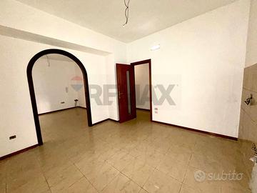 Appartamento ampio zona Amendola Afragola