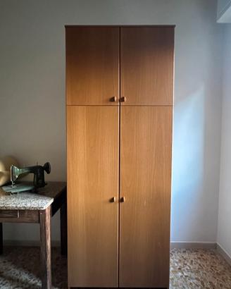 Armadio vintage in legno a 4 ante con doppio vano