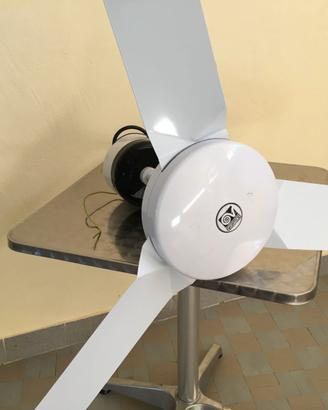 Ventilatore da soffitto "Vortice"