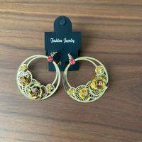 Orecchini di bigiotteria