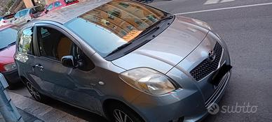 Toyota Yaris 1200€