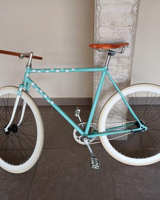 coppia bici passeggio